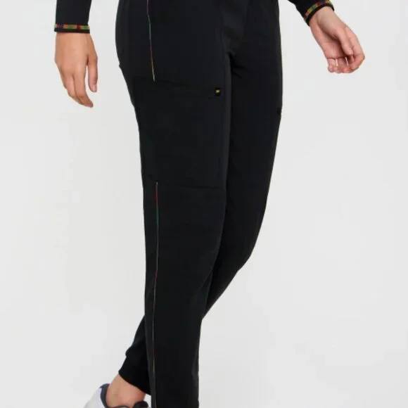 NEW Fabletics On Call Scrub Reflective Jogger RARE Black Rainbow M Short Petite - Picture 4 of 8